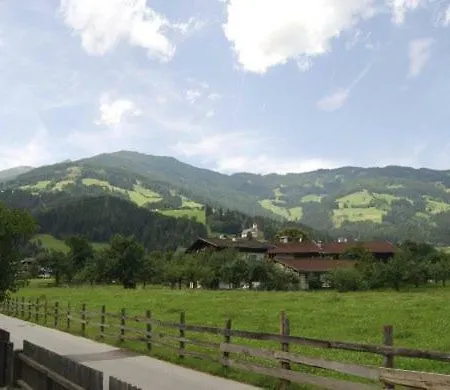 Schmidhofer Apartment Fuegen
